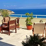 Seaview Flora's Luxury * Rétino