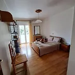 Seaview Flora's Luxury