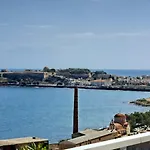 Seaview Flora's Luxury Apartamento *