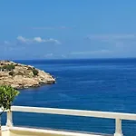 Seaview Flora's Luxury *