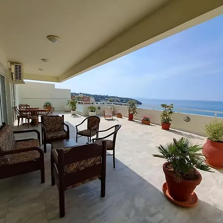 Seaview Flora's Luxury Apartment-300meters From The Appartement *