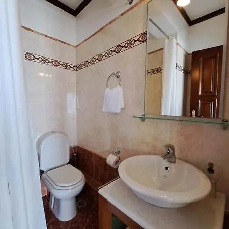 Seaview Flora's Luxury Apartment-300meters From The Appartement