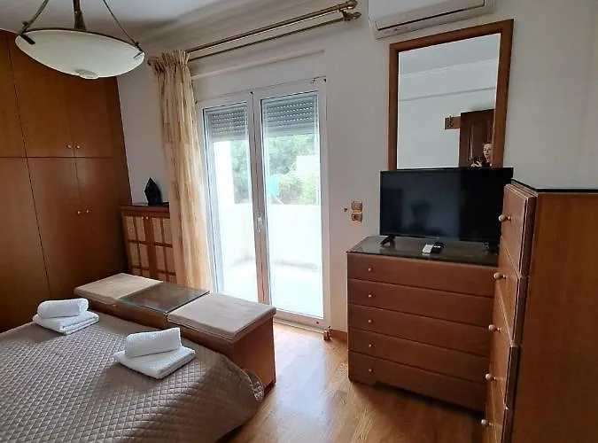 Seaview Flora's Luxury شقة