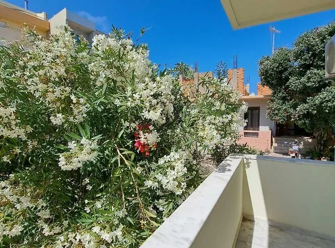 Seaview Flora's Luxury * ريثيمنو