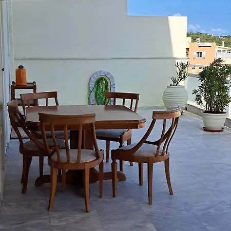 Seaview Flora's Luxury Apartment-300meters From The