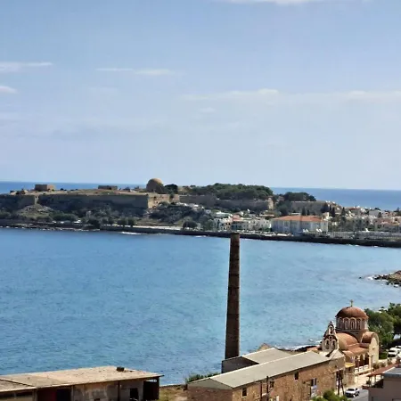 Seaview Flora's Luxury Apartment-300meters From The Apartment Rethymno (Crete)