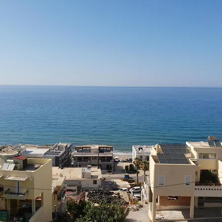 Seaview Flora's Luxury Apartment-300meters From The Apartment