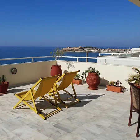 Seaview Flora's Luxury Apartment-300meters From The Rethymno (Crete)