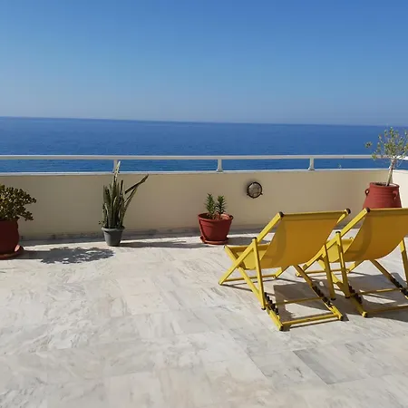 Seaview Flora's Luxury Apartment-300meters From The Apartment Rethymno (Crete)
