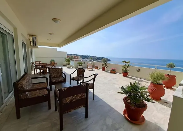 Seaview Flora's Luxury Apartment *