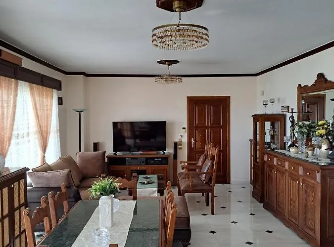 Seaview Flora's Luxury