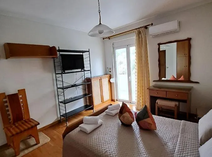 Seaview Flora's Luxury Apartment